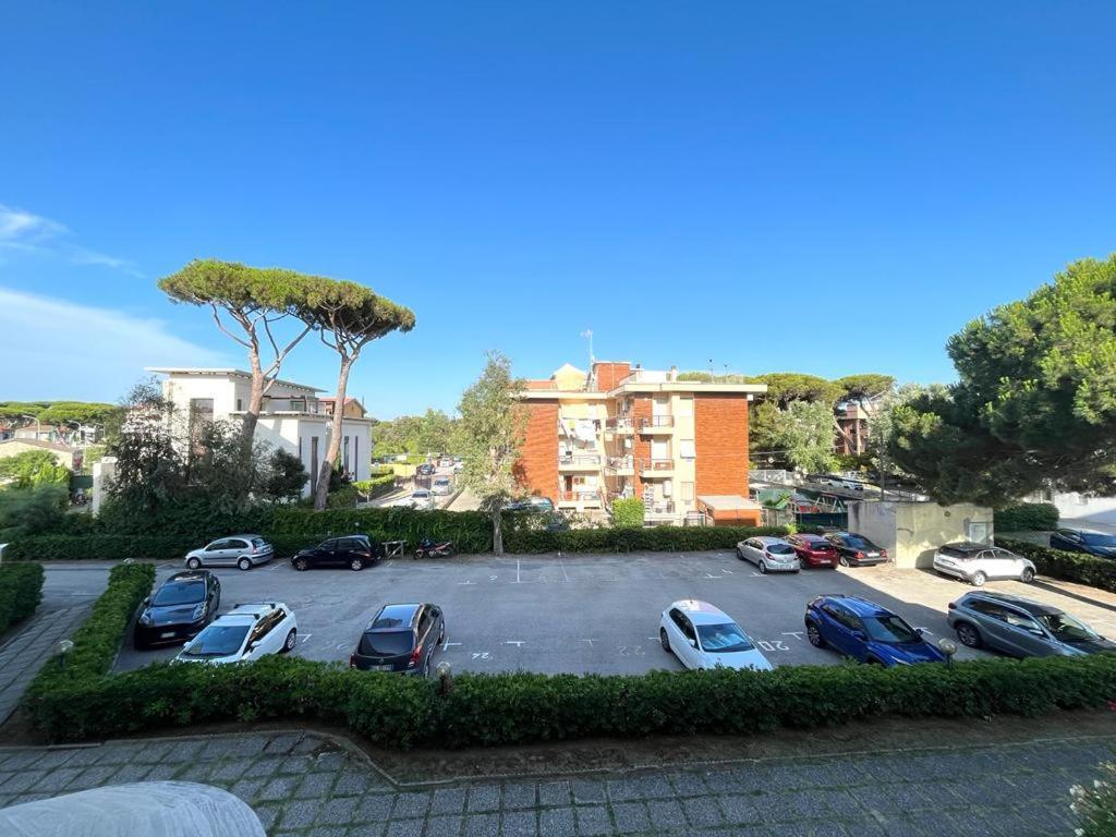 Venere Apartament Tirrenia Exterior foto